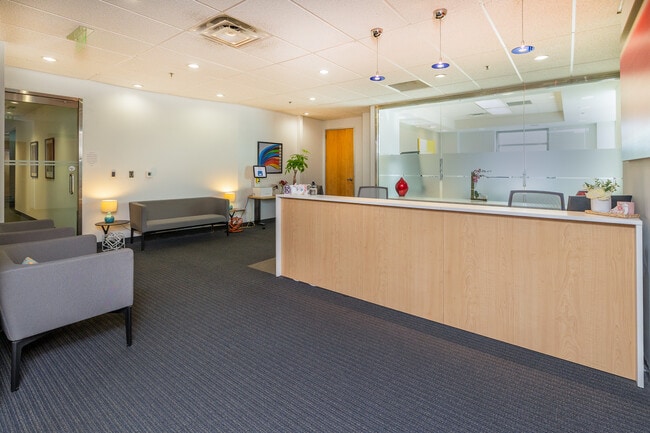 Plus de détails pour 841 Prudential Dr, Jacksonville, FL - Coworking à louer