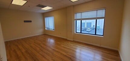 11441 Robertson Dr, Manassas, VA for lease Interior Photo- Image 1 of 6