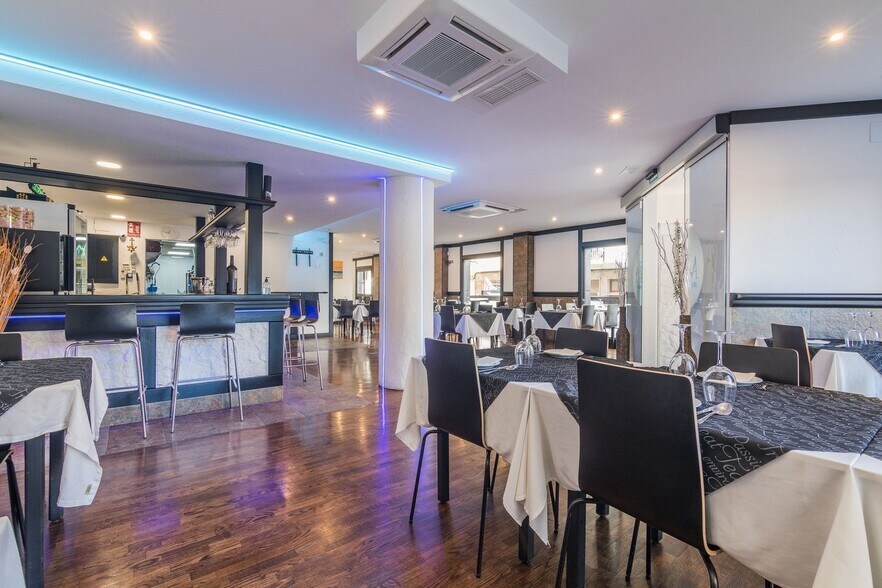 Commerce de détail dans Santa Pola à louer - Photo intérieure - Image 2 de 30