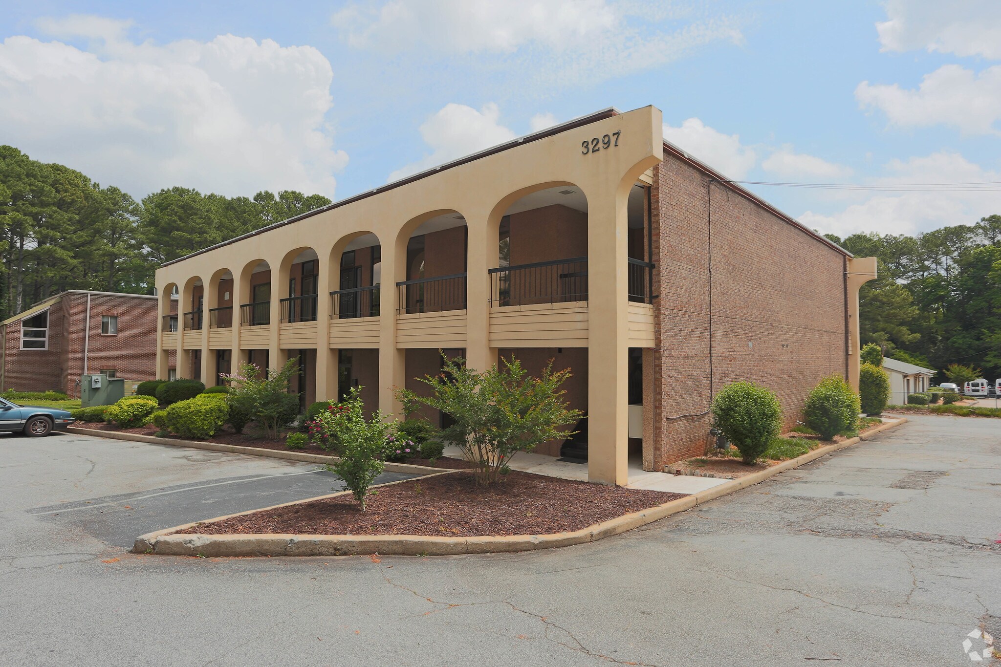 3297 Northcrest Rd, Atlanta, GA à louer Photo du bâtiment- Image 1 de 25