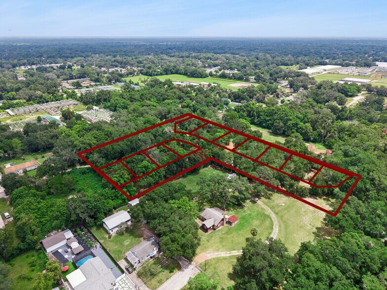 860 Lisa Ln E, Apopka, FL à vendre - Photo du bâtiment - Image 2 de 26