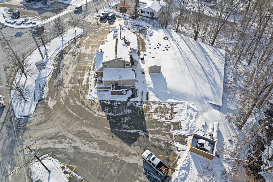 1663 NY-300 Rt, Newburgh, NY for lease - Building Photo - Image 3 of 48