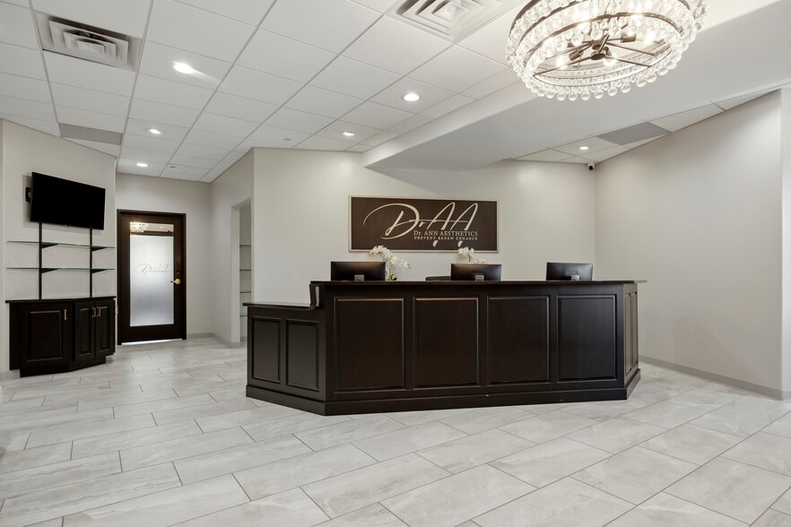 4420 Valley View Rd, Edina, MN for lease - Building Photo - Image 2 of 33