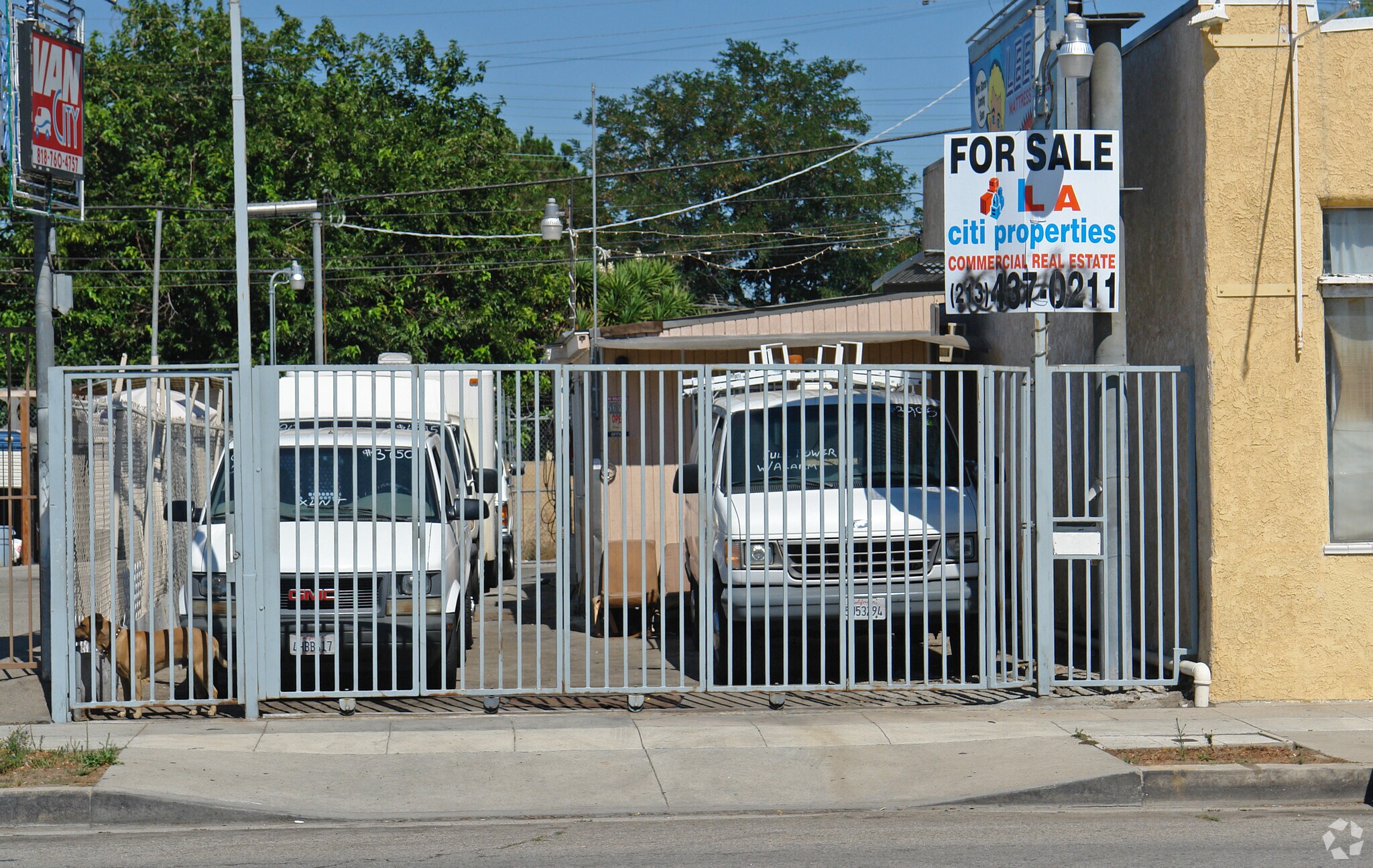 5624 Cahuenga Blvd, North Hollywood, CA à louer Photo principale- Image 1 de 12
