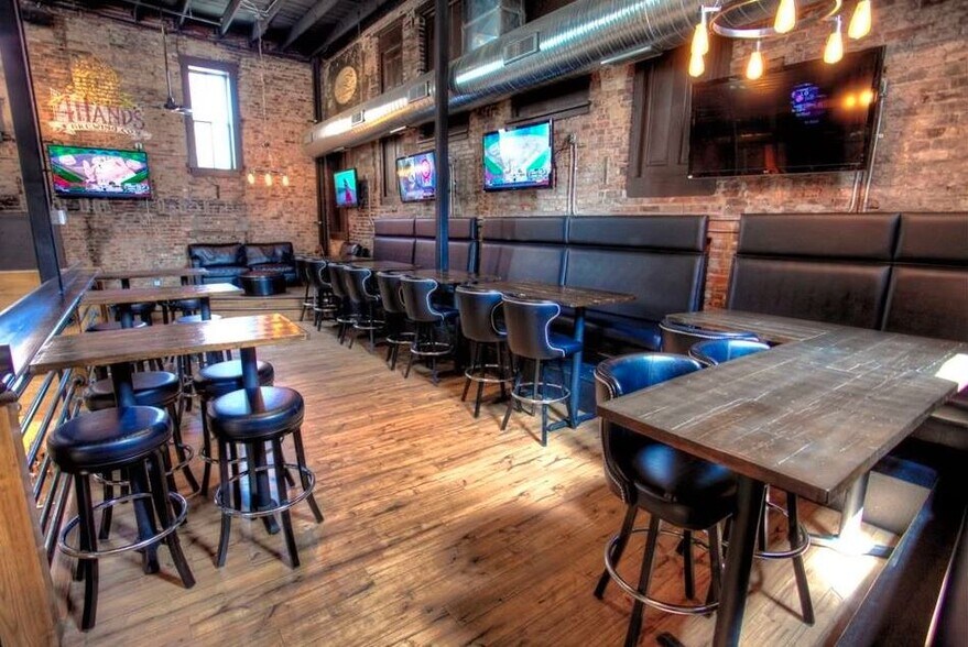 16 S Euclid Ave, Saint Louis, MO à louer - Photo intérieure - Image 3 de 9