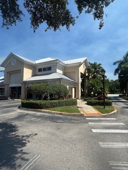 2295 SW Martin Hwy, Palm City, FL for lease - Primary Photo - Image 1 of 7