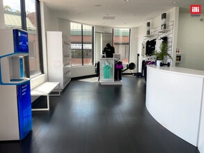 14396 Ventura Blvd, Sherman Oaks, CA for lease Interior Photo- Image 2 of 12