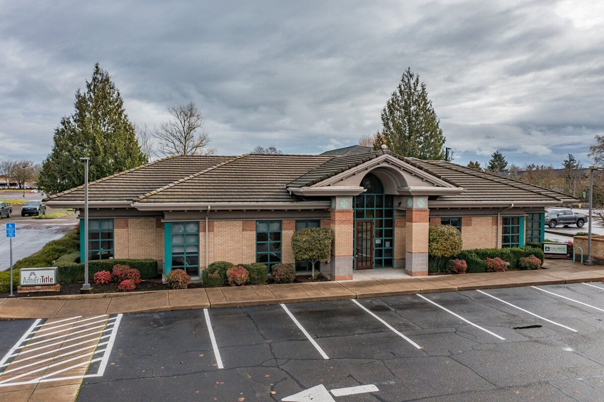 1393 Clay St SE, Albany, OR for lease Building Photo- Image 1 of 12