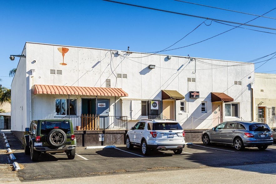 2494-2498 E Main St, Ventura, CA à louer - Photo du bâtiment - Image 2 de 11