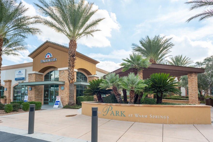 193 E Warm Springs Rd, Las Vegas, NV à vendre - Photo du bâtiment - Image 2 de 10