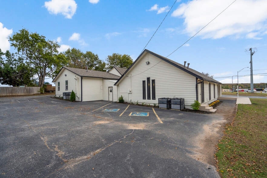 1823 W 51st St, Tulsa, OK for sale - Building Photo - Image 3 of 69
