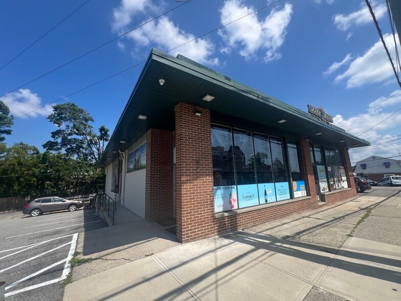 800-808 E Boston Post Rd, Mamaroneck, NY for lease - Building Photo - Image 3 of 14