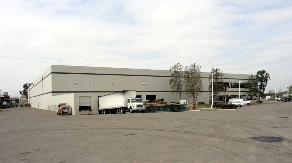 725 E Harrison St, Corona, CA à louer - Autre - Image 3 de 5