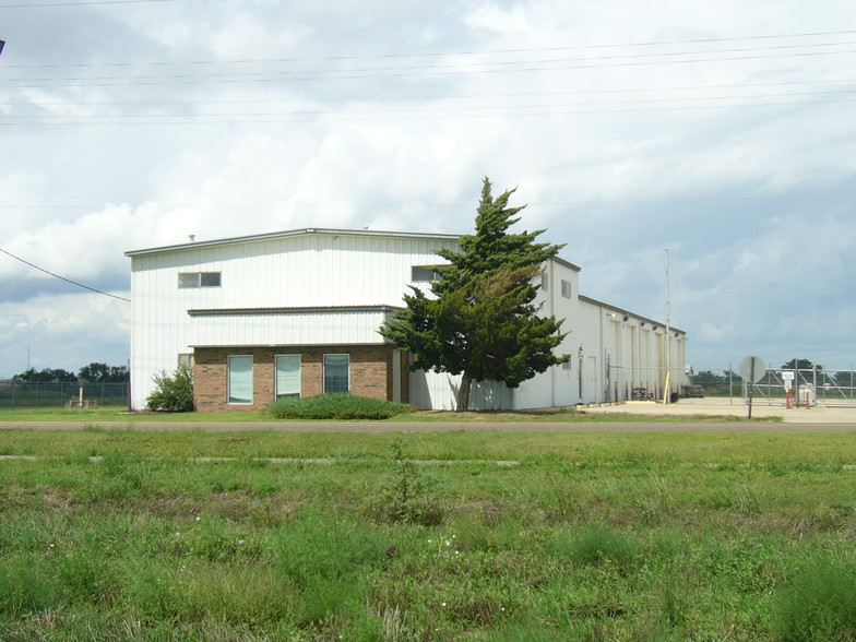 1401 E Pine St, Liberal, KS for sale - Primary Photo - Image 1 of 1