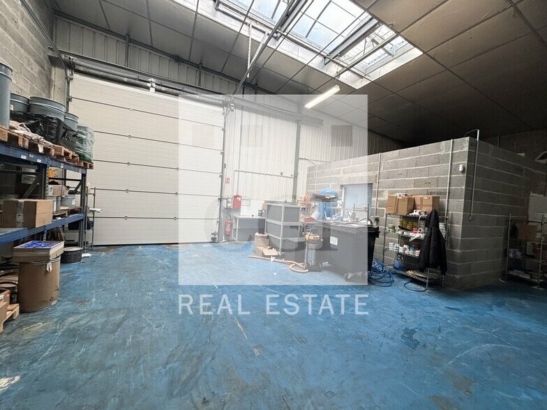 Flex in Genas for lease - Interior Photo - Image 2 of 7
