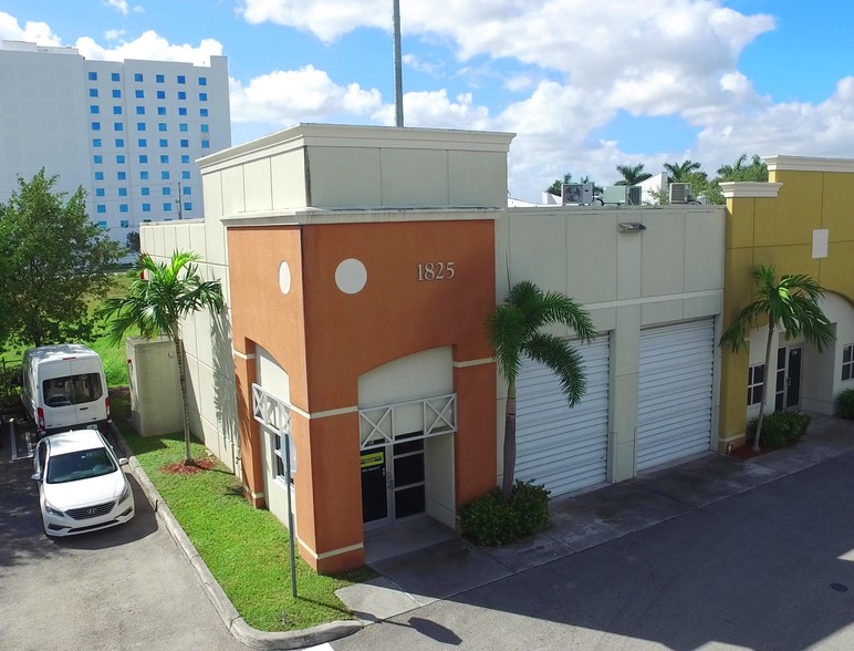 1825 NW 112th Ave, Miami, FL for sale - Primary Photo - Image 1 of 1