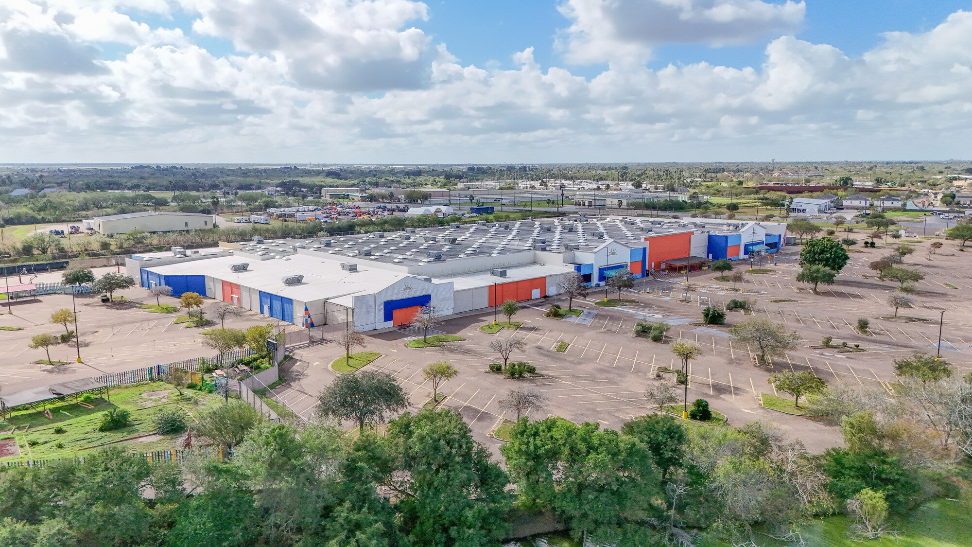 7480 S Padre Island Hwy, Brownsville, TX à louer Photo principale- Image 1 de 6