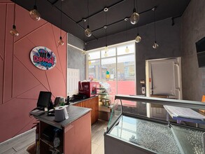 1 Oldfield Ln, Heckmondwike à louer Photo intérieure- Image 2 de 6