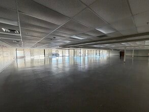 2219 SW 74th St, Oklahoma City, OK for lease Interior Photo- Image 1 of 9