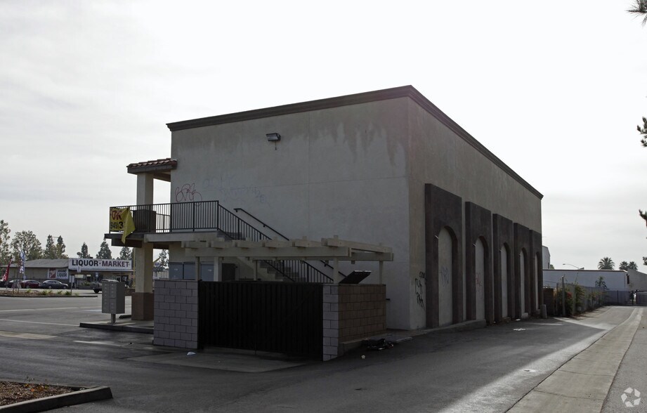 420 S Riverside Ave, Rialto, CA à vendre - Photo du bâtiment - Image 3 de 8