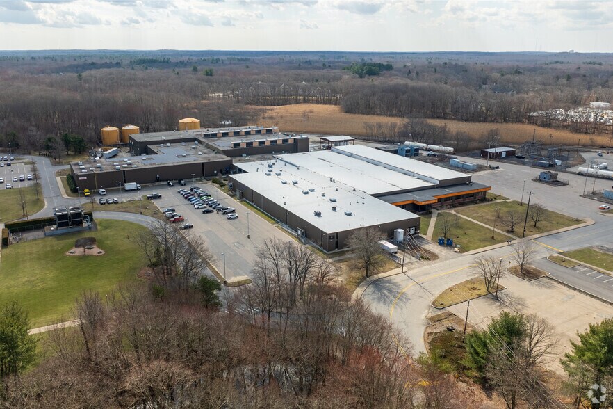 527 Pleasant St, Attleboro, MA à louer - Aérien - Image 3 de 12