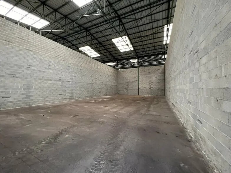 Flex in Beauvais for sale - Interior Photo - Image 1 of 2