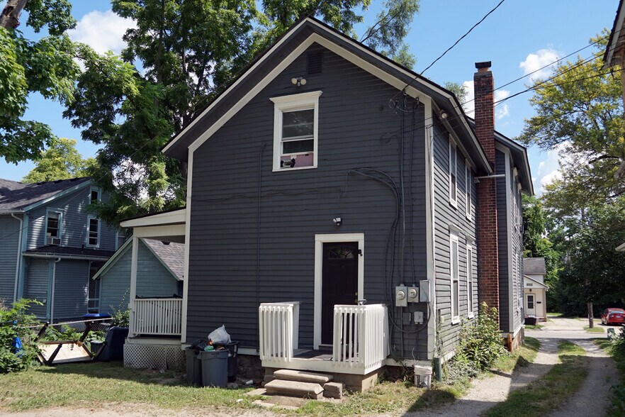 213 Ballard St, Ypsilanti, MI à vendre - Photo du bâtiment - Image 2 de 7