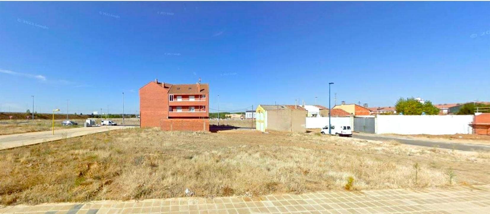 Villarreal Plaça, 18, León, León for sale Primary Photo- Image 1 of 8