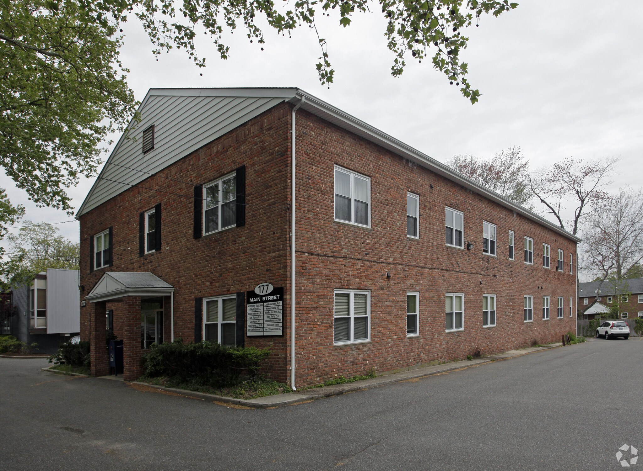 177 Main St, Huntington, NY for lease Building Photo- Image 1 of 5