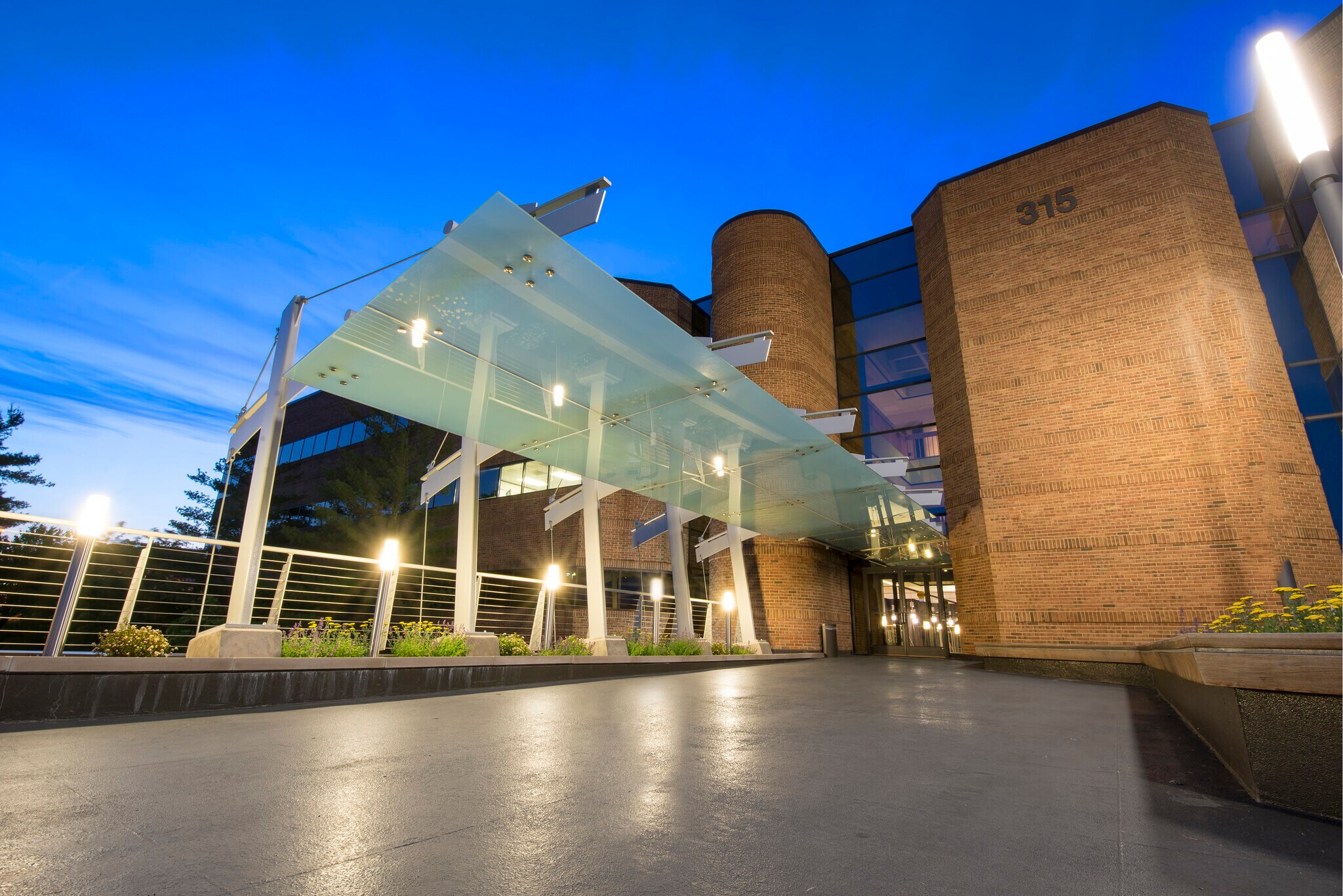 315 E Eisenhower Pky, Ann Arbor, MI for lease Building Photo- Image 1 of 13