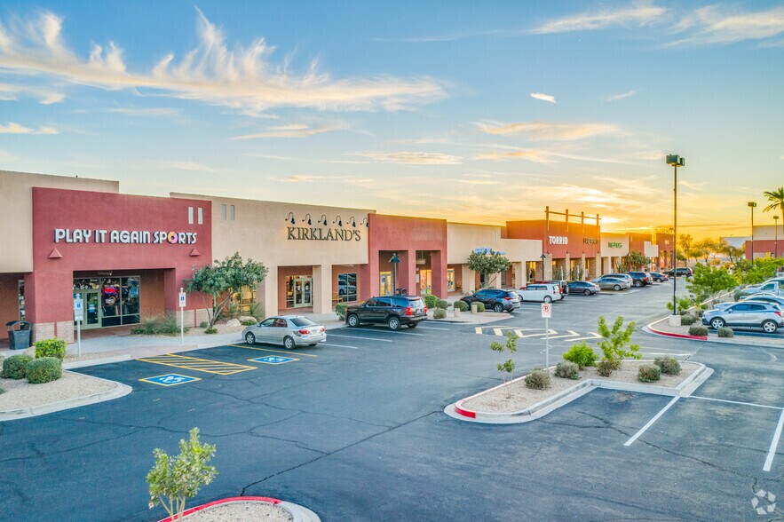 1380-1474 N Litchfield Rd, Goodyear, AZ à louer - Photo du bâtiment - Image 3 de 14