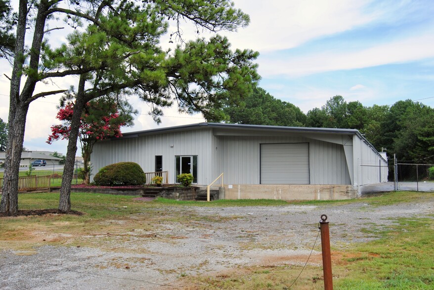 835 Mcentire Ln, Decatur, AL à louer - Photo du bâtiment - Image 1 de 17