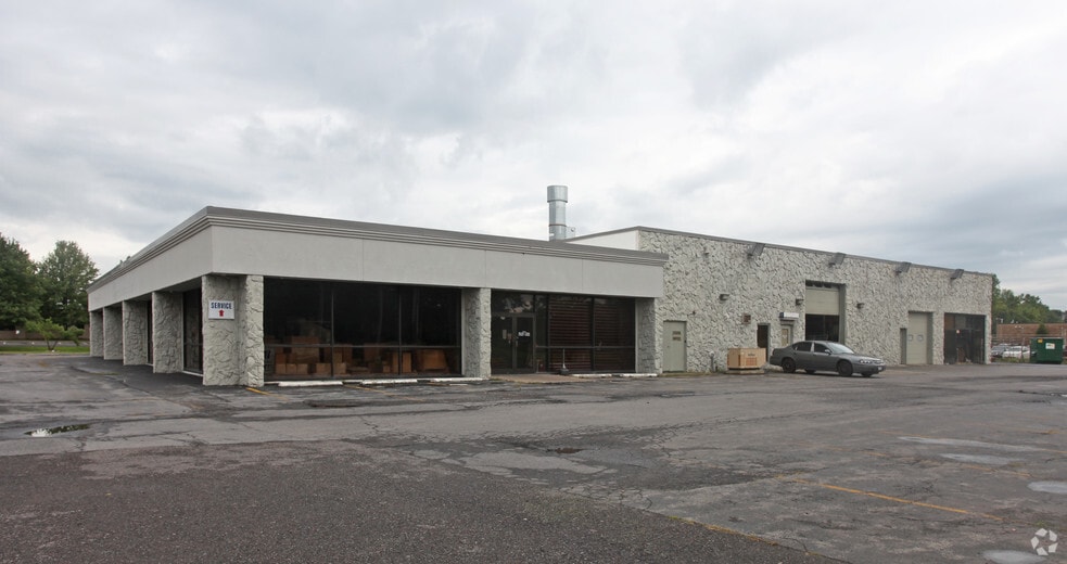 7110 Henry Clay Blvd, Liverpool, NY à louer - Photo principale - Image 1 de 4
