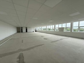 53-55 Burrfields Rd, Portsmouth for lease Interior Photo- Image 2 of 8