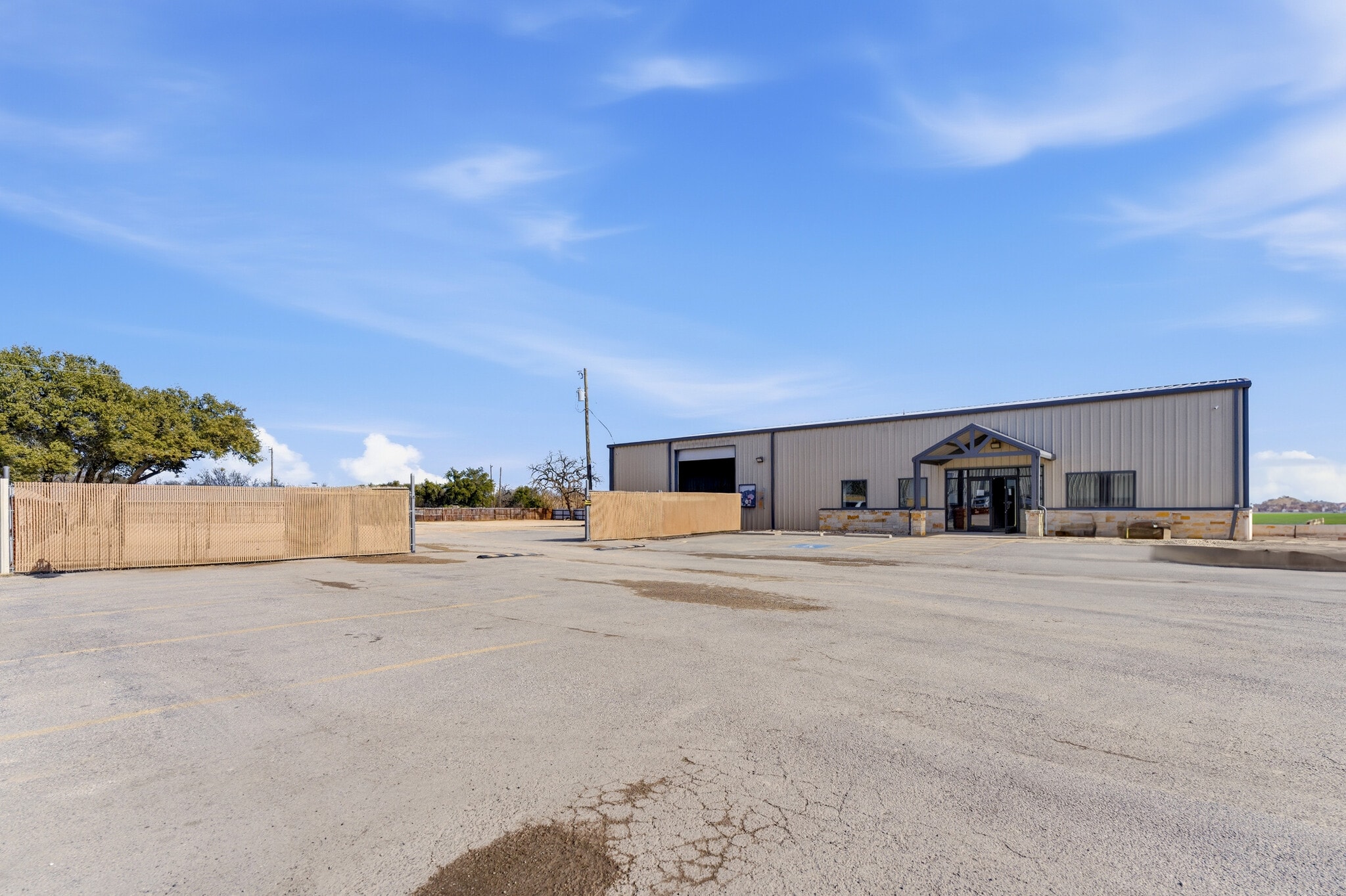 1511 S Graham St, Stephenville, TX for sale Primary Photo- Image 1 of 37