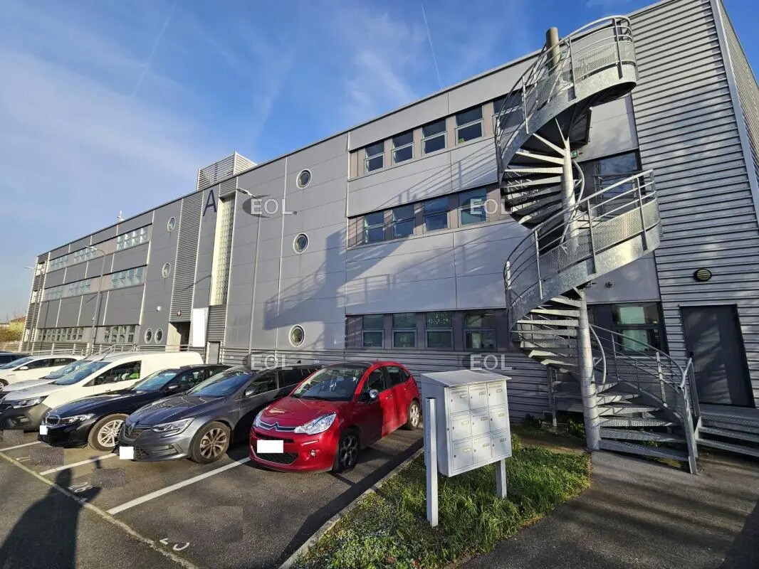 Bureau dans Ivry-sur-Seine à louer Photo du bâtiment- Image 1 de 12
