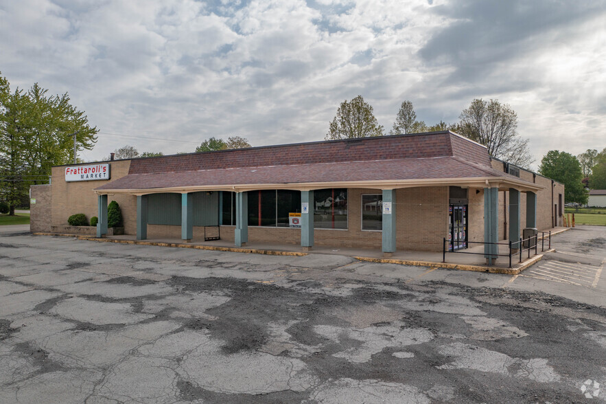 11045 Main St, New Middletown, OH for lease - Primary Photo - Image 1 of 7