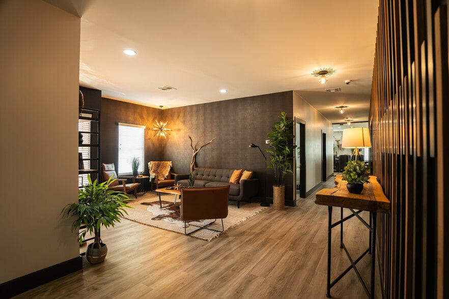 26715B Decker Prairie Rosehl Rd, Magnolia, TX for sale - Lobby - Image 2 of 21