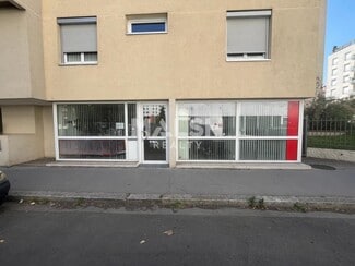 Plus de détails pour Commerce de détail à vendre