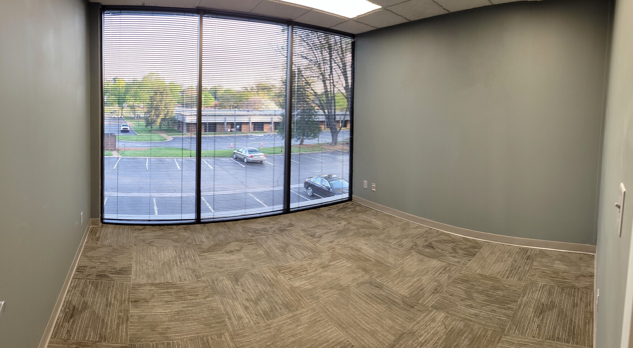 9041 executive park Dr, Knoxville, TN à louer Photo intérieure- Image 1 de 7