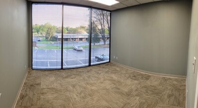 9041 executive park Dr, Knoxville, TN à louer Photo intérieure- Image 1 de 7