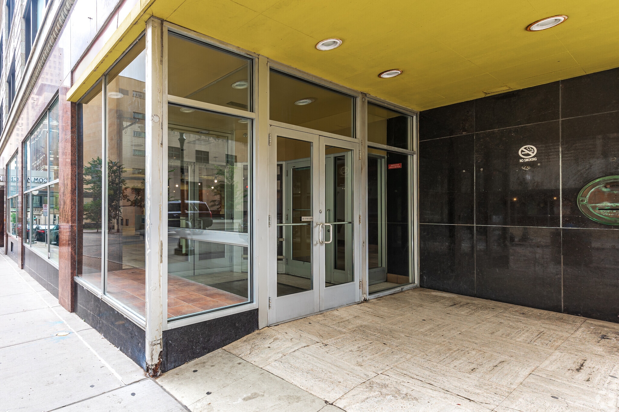 10 4th St E, Saint Paul, MN for lease Building Photo- Image 1 of 10