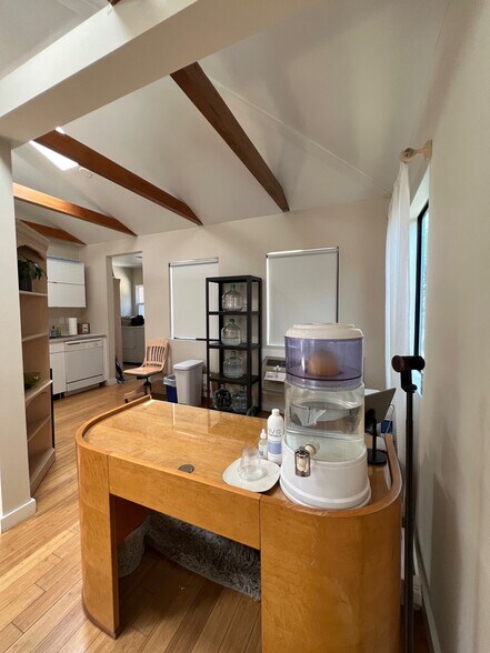 3379-3383 Robertson Pl, Los Angeles, CA à louer - Photo intérieure - Image 3 de 10