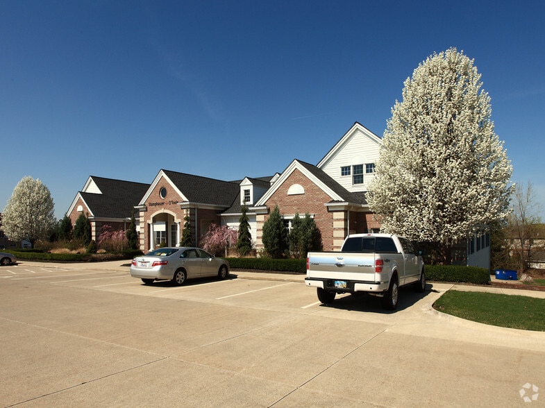 5455 Detroit Rd, Sheffield Village, OH for lease - Building Photo - Image 2 of 4