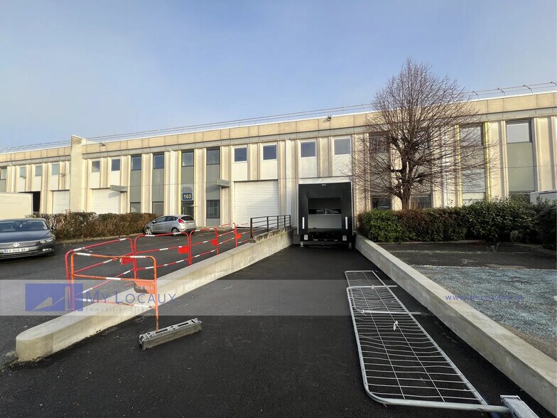 Industrial in Gennevilliers for lease - Building Photo - Image 1 of 15