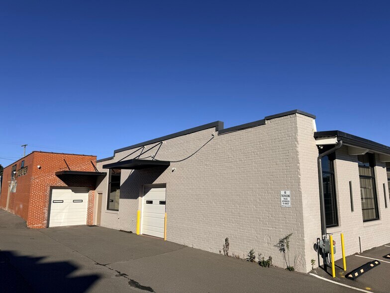 221 Linwood Rd, Gastonia, NC for lease - Building Photo - Image 3 of 13