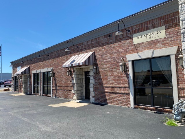 714-740 Illinois Ave, Joplin, MO à vendre - Photo du bâtiment - Image 2 de 10