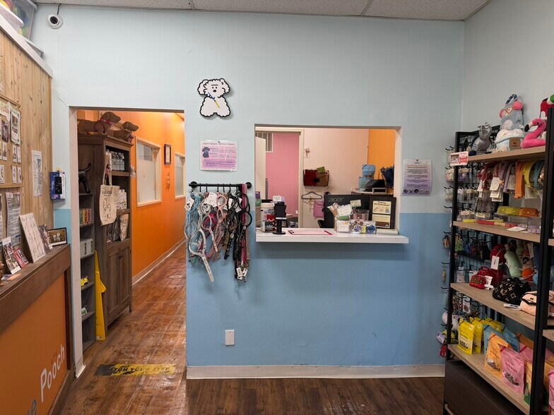 11737 W Pico Blvd, Los Angeles, CA à vendre - Photo du bâtiment - Image 3 de 14
