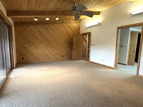 115 E Waldo Blvd, Manitowoc, WI for lease Interior Photo- Image 1 of 3