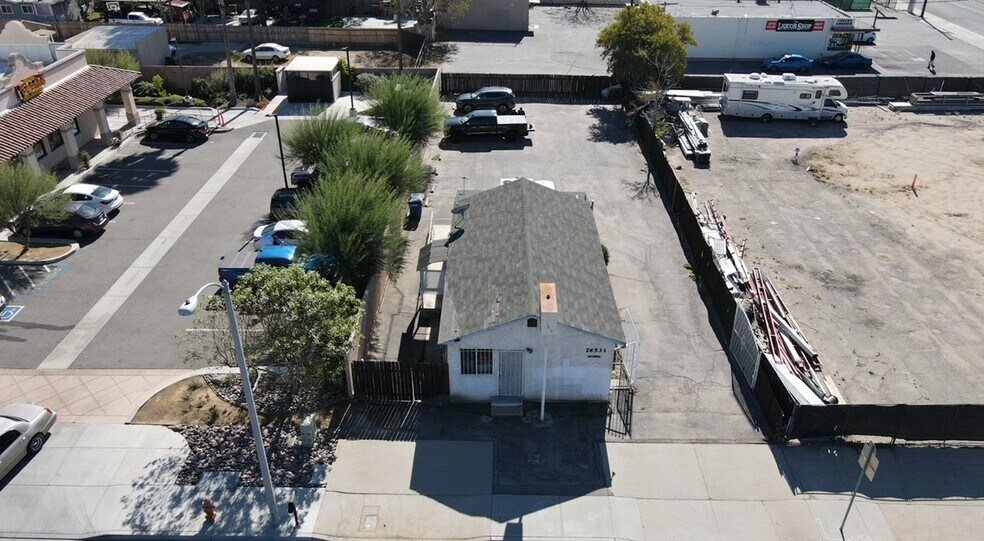 26531 Baseline St, Highland, CA à vendre - Photo du bâtiment - Image 2 de 14